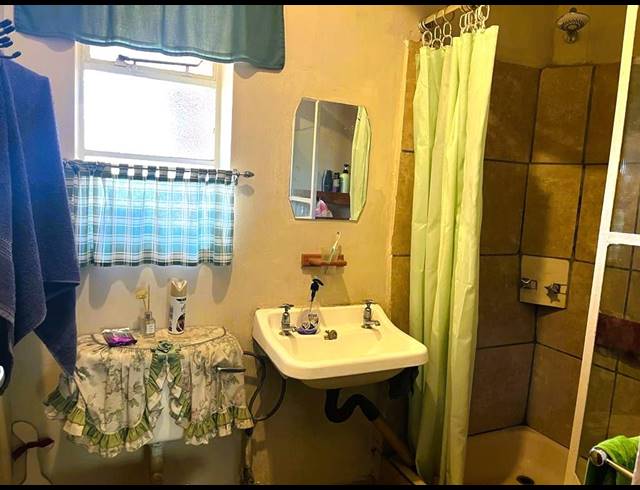 3 BEDROOM HOUSE FOR SALE IN THREE RIVERS